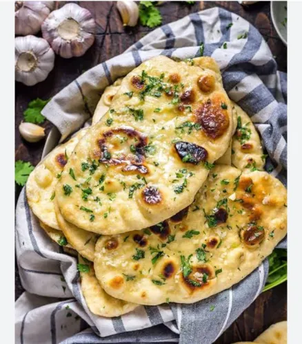 GARLIC NAN